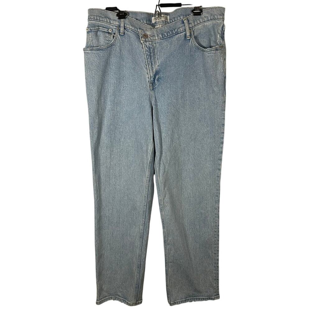 Abercrombie & Fitch 90s Straight Ultra High Rise Slanted Waistline Jeans Size 33